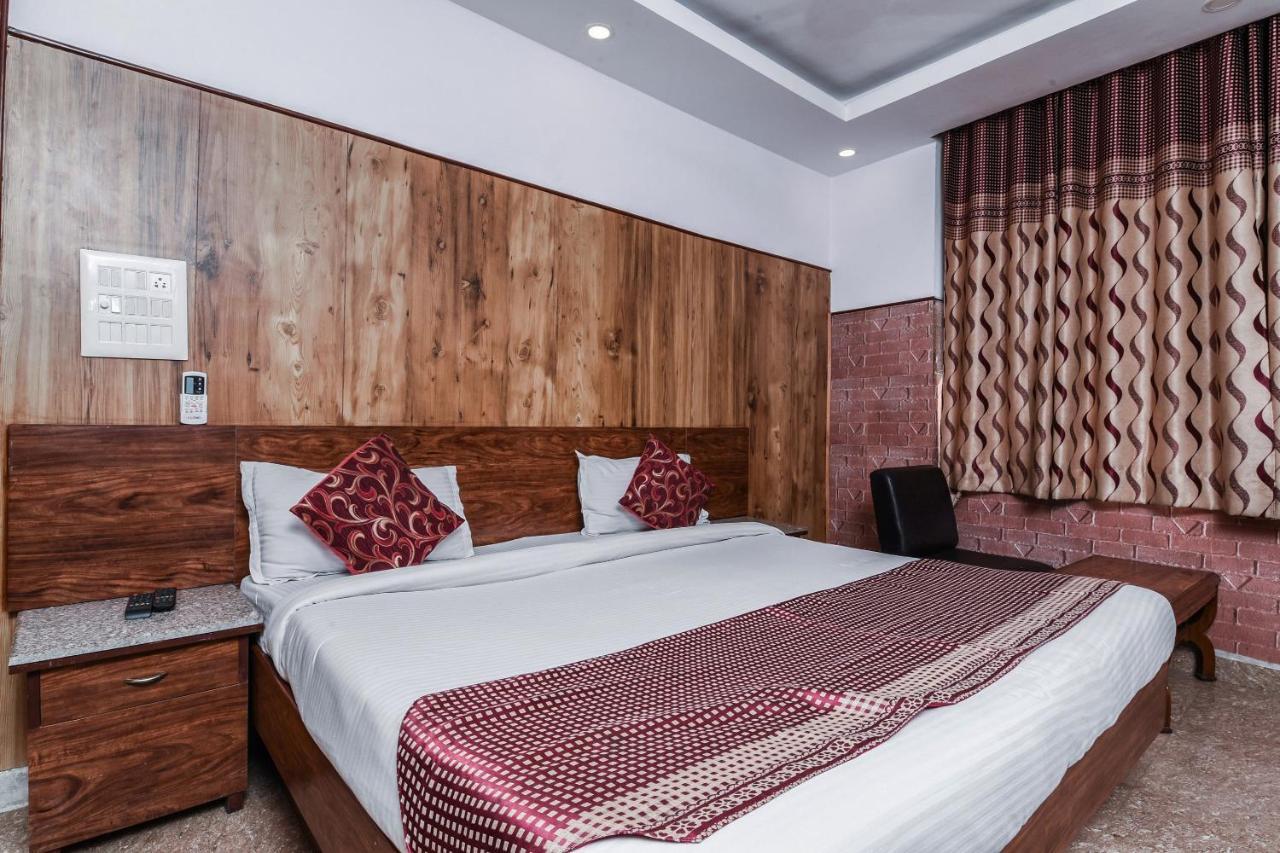 Hotel Dream Palace Laxmi Nagar New Delhi Buitenkant foto